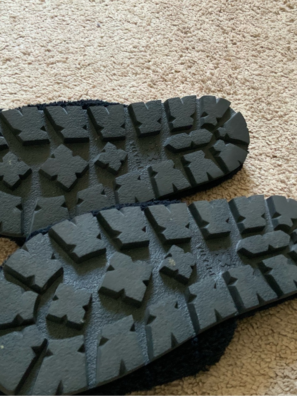 Prada Women’s Black Logo Shearling Embroidered Logo Slides Slippers Size 38 - Picture 9 of 10